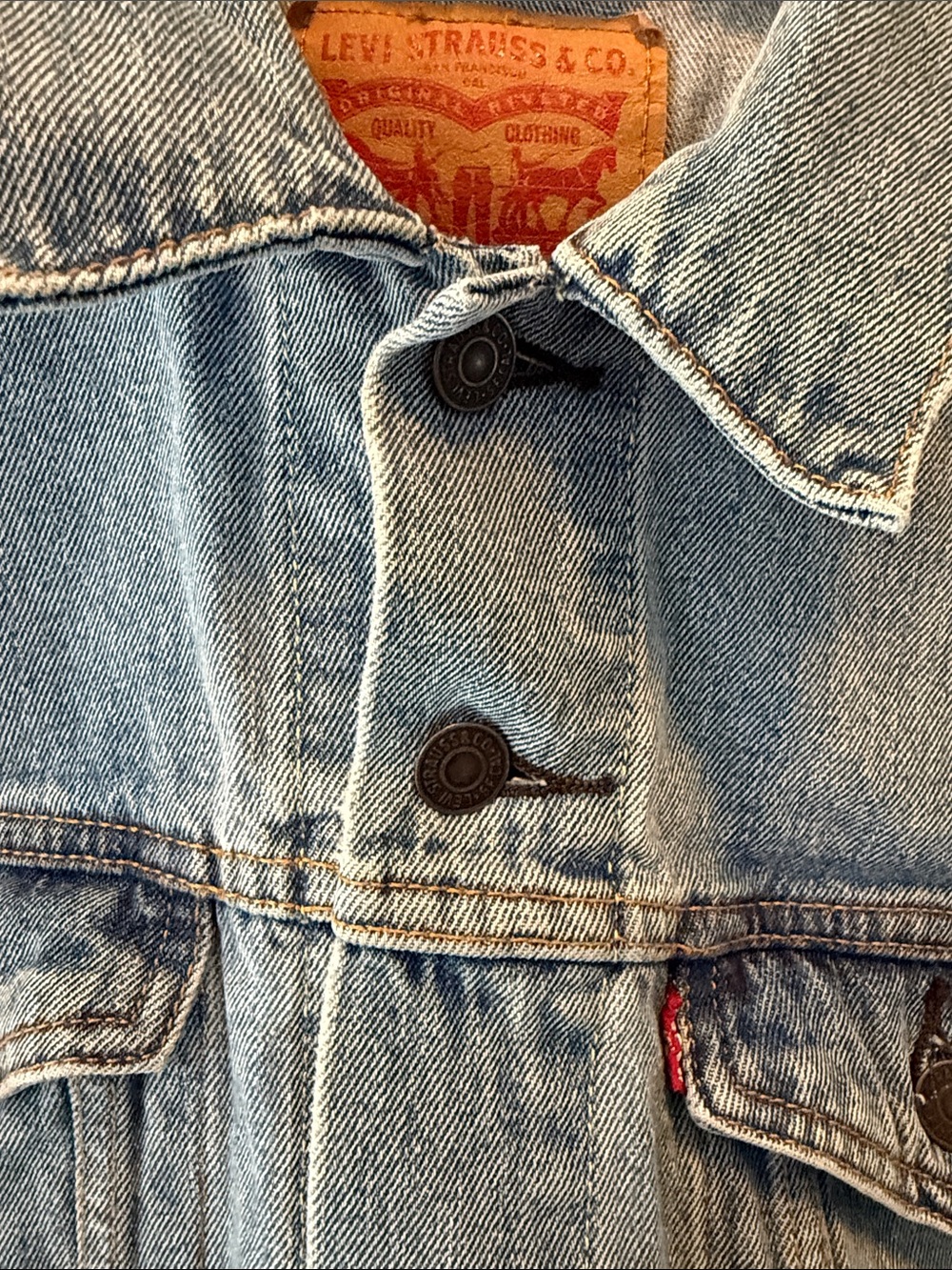 Levi's Men's XL Light Wash Denim Trucker Jean Jacket Classic Button Front - Picture 3 of 13